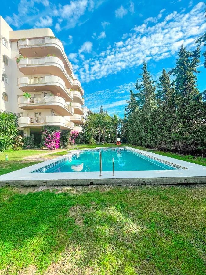 Great Puerto Banus Apartment Marbella Bagian luar foto